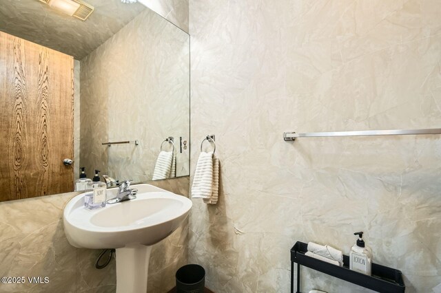 8 Charolais Cir, Edwards, CO 81632 - bathroom with a sink