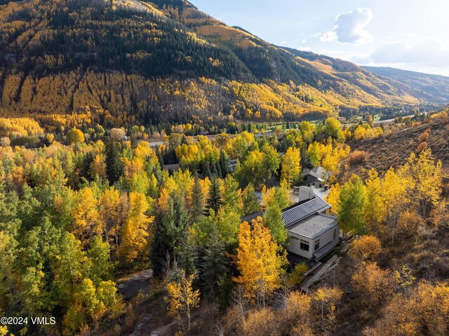 bird's eye view with a mountain view