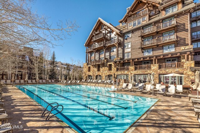 130 Daybreak Rd Unit R401, Beaver Creek, CO 81620 - view of community pool