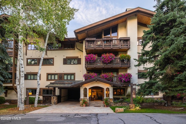 103 Willow Pl Unit 301, Vail, CO 81657 - view of building exterior