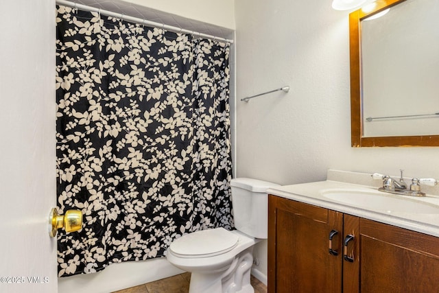 600 Price Ln Unit 1, Gypsum, CO 81637 - bathroom with vanity, tile patterned flooring, and curtained shower