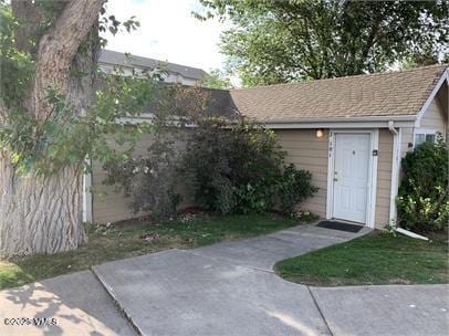 view of single story home
