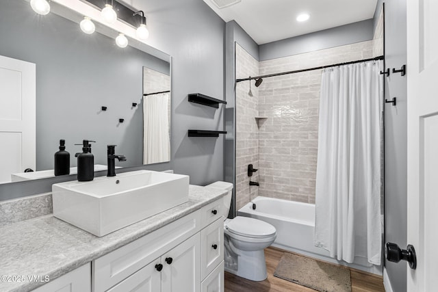 408 El Lobo Ln, Fairplay, CO 80440 - bathroom with vanity, shower / tub combo, and wood finished floors