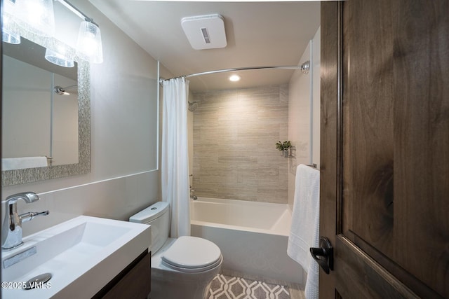 508 E Lionshead Cir Unit 502, Vail, CO 81657 - full bathroom featuring vanity, shower / bath combo with shower curtain, recessed lighting, and tile patterned floors