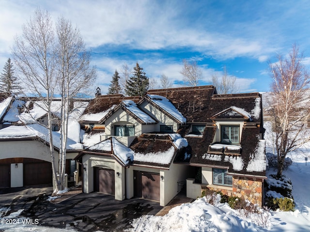 view of front of house featuring a garage