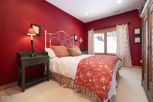 bedroom with carpet floors, recessed lighting, baseboards, and visible vents