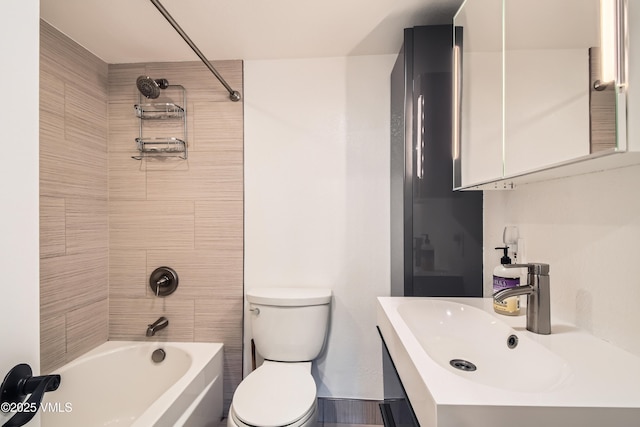 11 Spruce Cir, Edwards, CO 81632 - full bath featuring shower / washtub combination and vanity