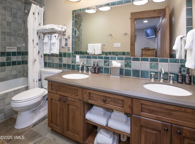 684 W Lionshead Cir Unit 215/216, Vail, CO 81657 - full bath with double vanity, tiled shower / bath combo, toilet, and tile patterned floors
