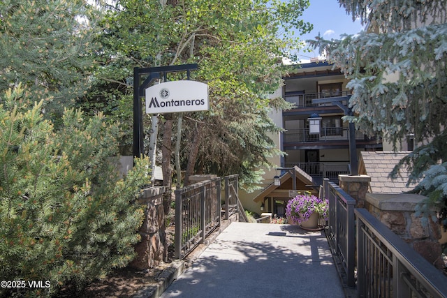 684 W Lionshead Cir Unit 215/216, Vail, CO 81657 - view of home's community