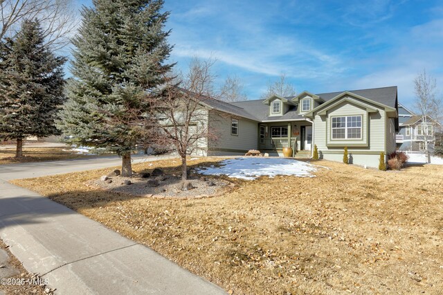 view of front of property featuring a porch