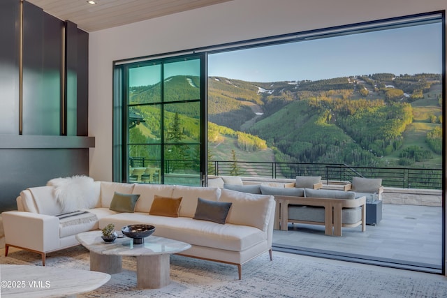 1326 Spraddle Creek Rd, Vail, CO 81657 - living area featuring a mountain view