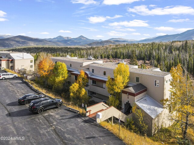 bird's eye view featuring a mountain view