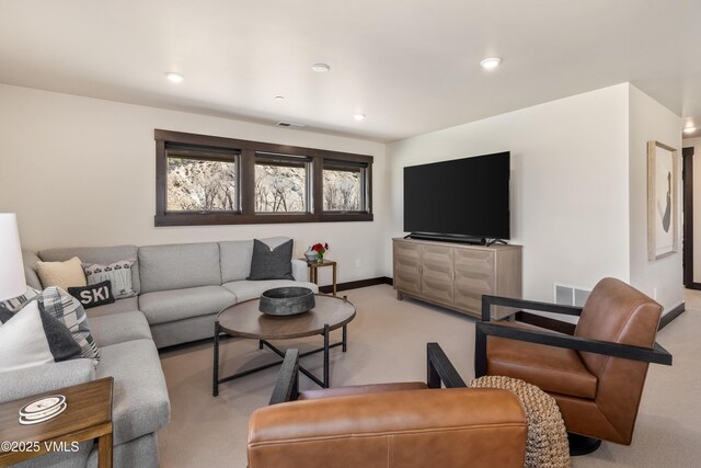 687 Hunters View Ln, Eagle, CO 81631 - living room featuring light carpet, recessed lighting, and baseboards