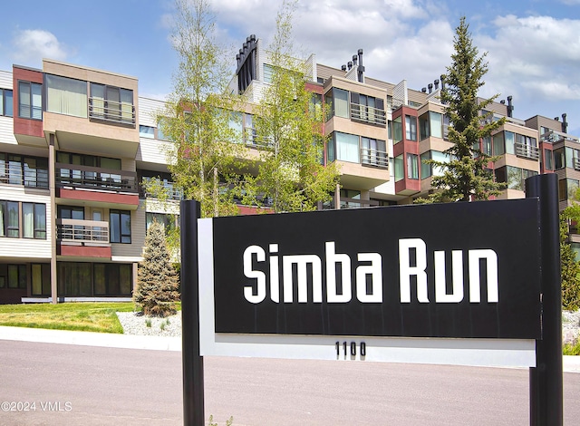1100 N Frontage Rd Unit 1519, Vail, CO 81657 - view of community sign