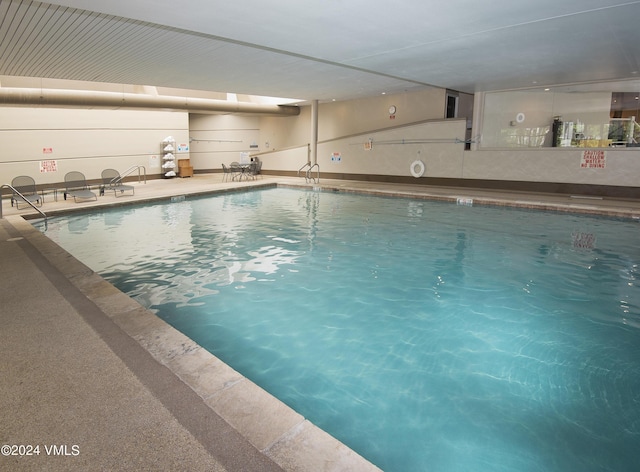 1100 N Frontage Rd Unit 1519, Vail, CO 81657 - view of indoor community pool