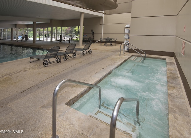 1100 N Frontage Rd Unit 1519, Vail, CO 81657 - view of indoor community pool