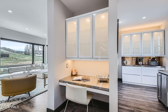 116 Thresher Ct, Eagle, CO 81631 - interior space with recessed lighting and dark wood finished floors
