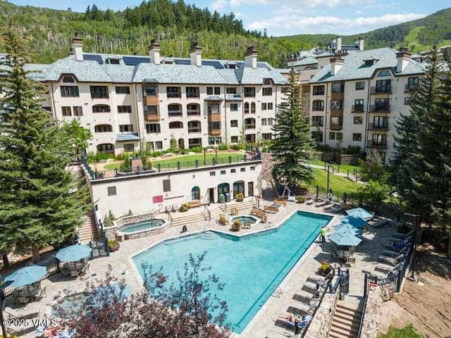120 Offerson Unit 3430, Beaver Creek, CO 81620 - community pool with a hot tub and a patio area