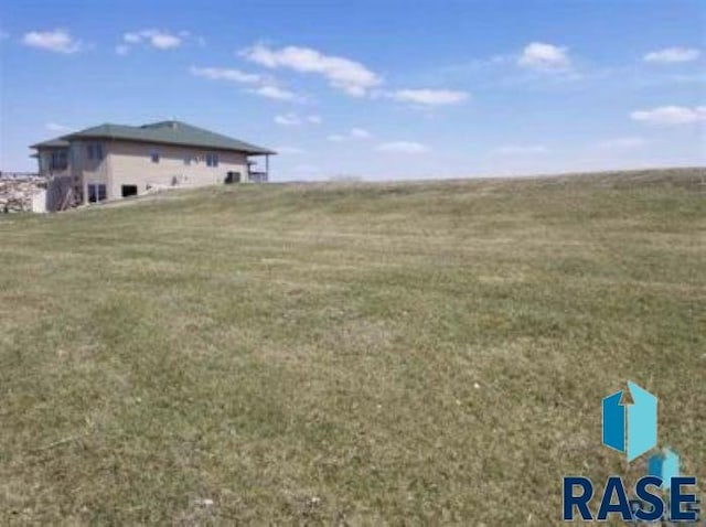 Listing photo 3 for 197 Lake Ridge Dr, Wentworth SD 57075