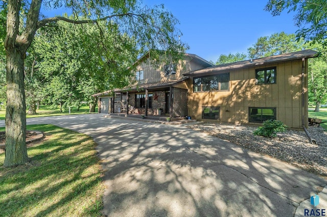 view of front of home with a garage