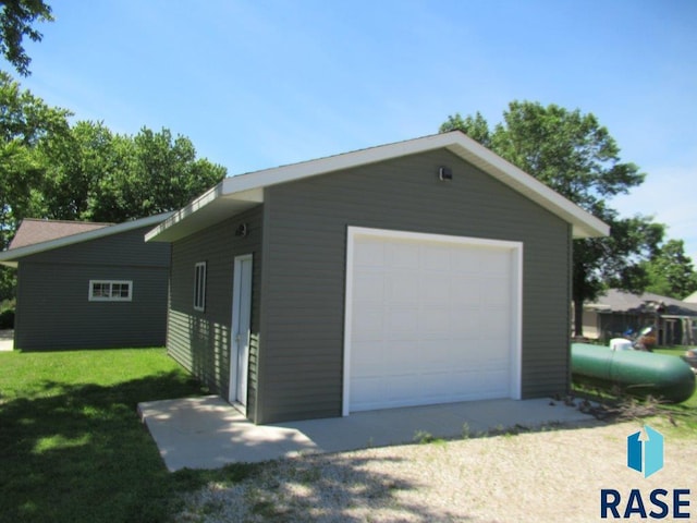 view of detached garage