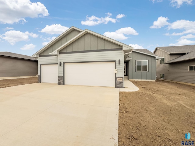 view of front of house featuring a garage