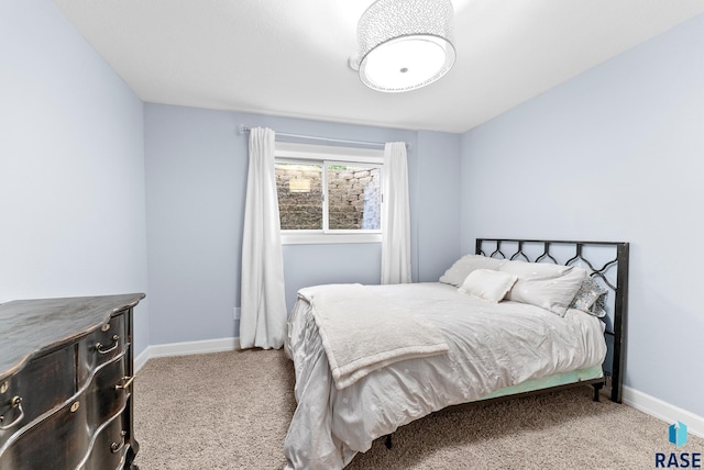 bedroom with carpet flooring