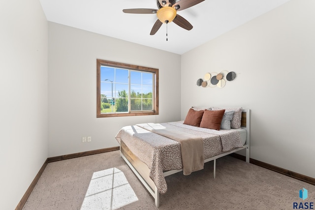 bedroom featuring ceiling fan