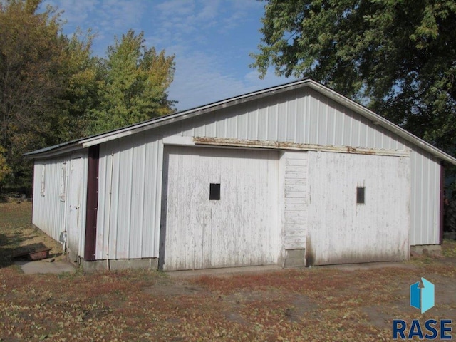 view of outdoor structure