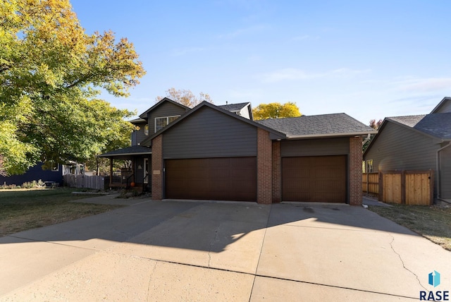 view of front facade featuring a garage