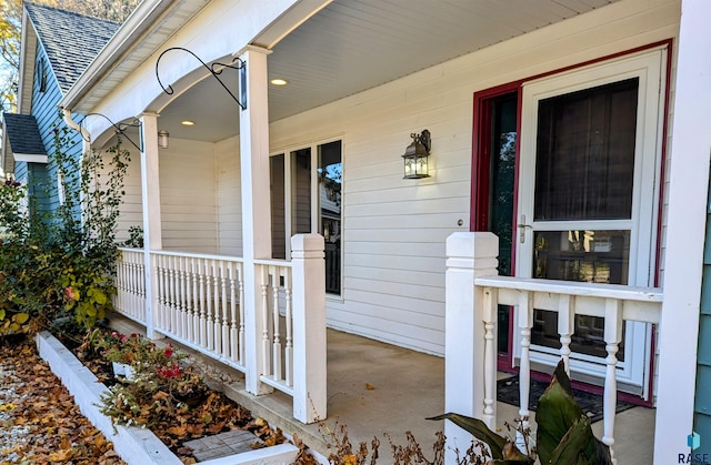 doorway to property with a porch