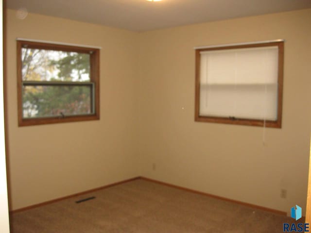 empty room with carpet