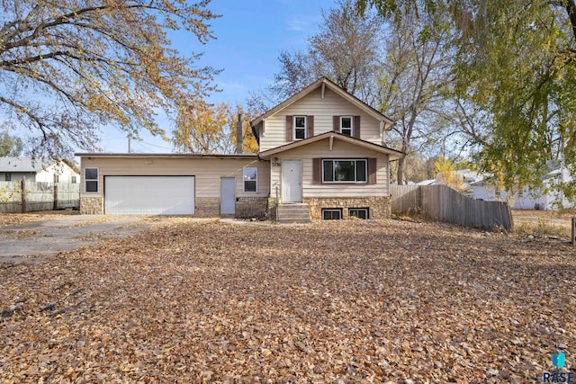 view of front of property featuring a garage