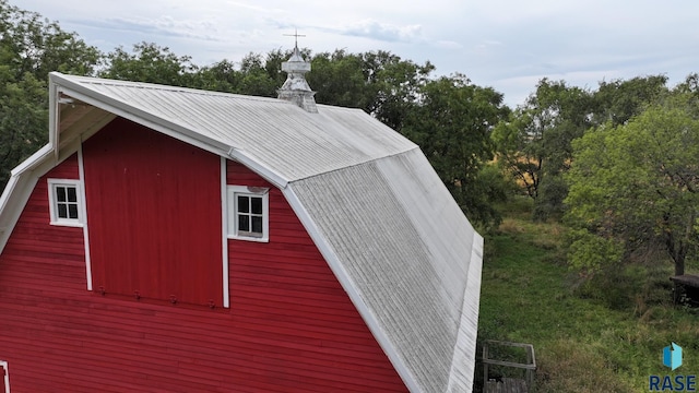 view of outdoor structure