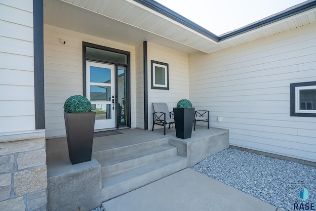 2704 S Snow Mass Ave, Sioux Falls, SD 57110 - entrance to property featuring a porch