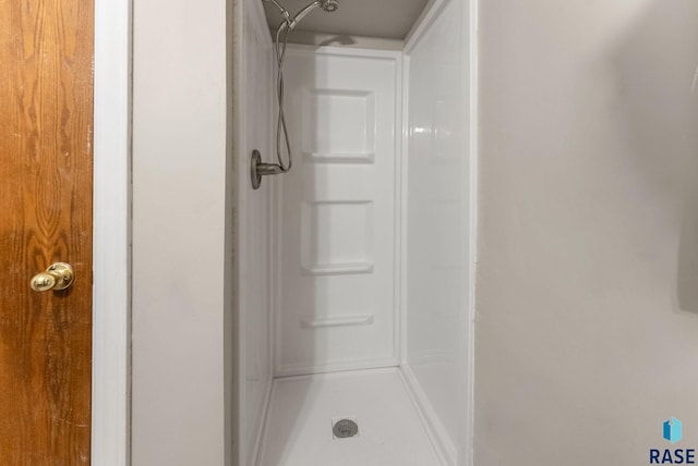 bathroom with walk in shower