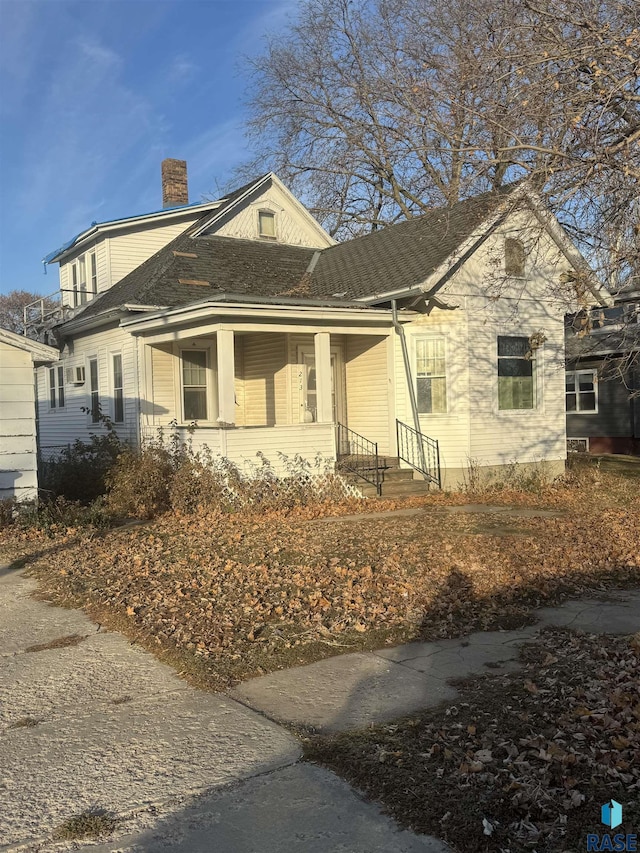 view of front of house with a porch