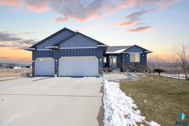 view of front facade with a garage