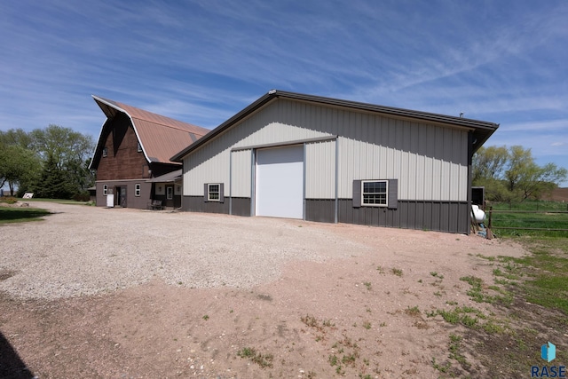 exterior space featuring an outbuilding