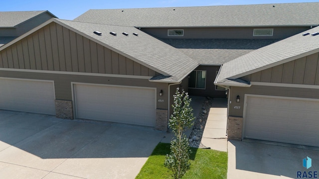 craftsman-style house with a garage