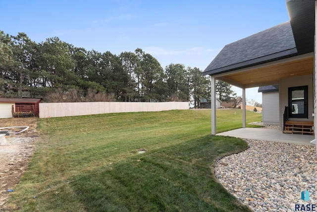 view of yard featuring a patio