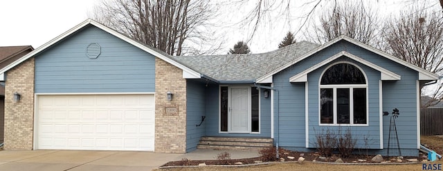 view of front of house featuring a garage