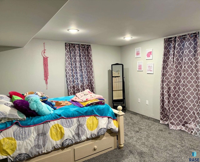 bedroom featuring carpet flooring