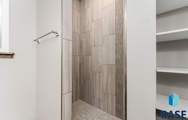 1220 N Rose Ave, Tea, SD 57064 - bathroom with a tile shower