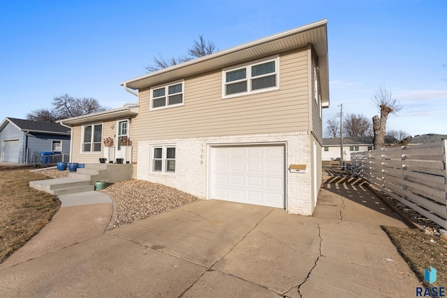 view of front facade with a garage