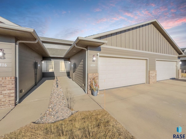 view of front of house featuring a garage