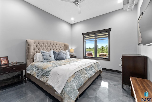 bedroom with ceiling fan