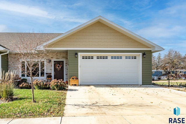 view of front facade with a garage