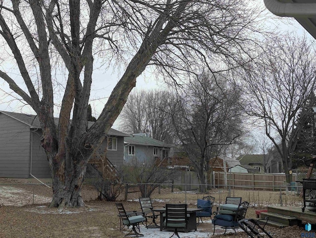 view of yard featuring a patio