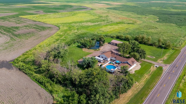 birds eye view of property featuring a rural view